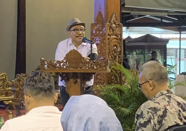 Ketua Umum Paguyuban Jawa Tengah (PRJT), KRAT. DR.(C). Drs. H. Leles Sudarmanto Dipuro, MM. MBA. CRP - salma tour